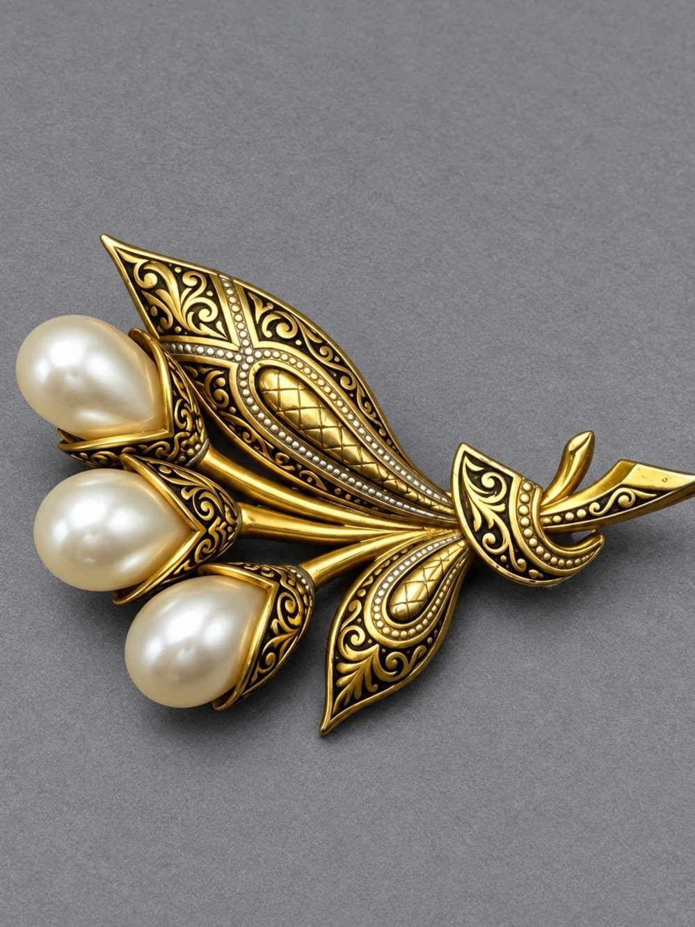 Vintage Damascene Pearl Floral Leaf Brooch #cz218